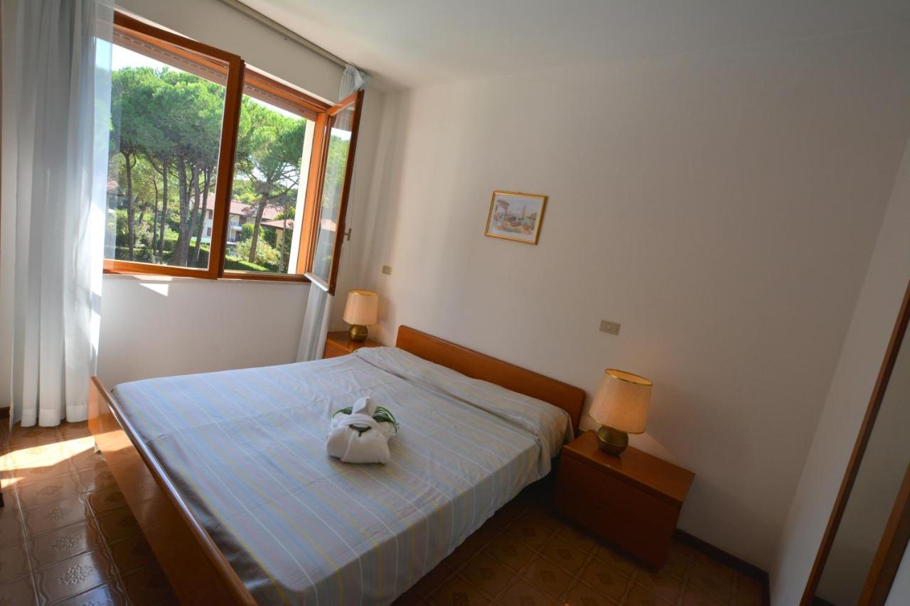 Lignano With Pool Apartment Lignano Sabbiadoro Exterior photo