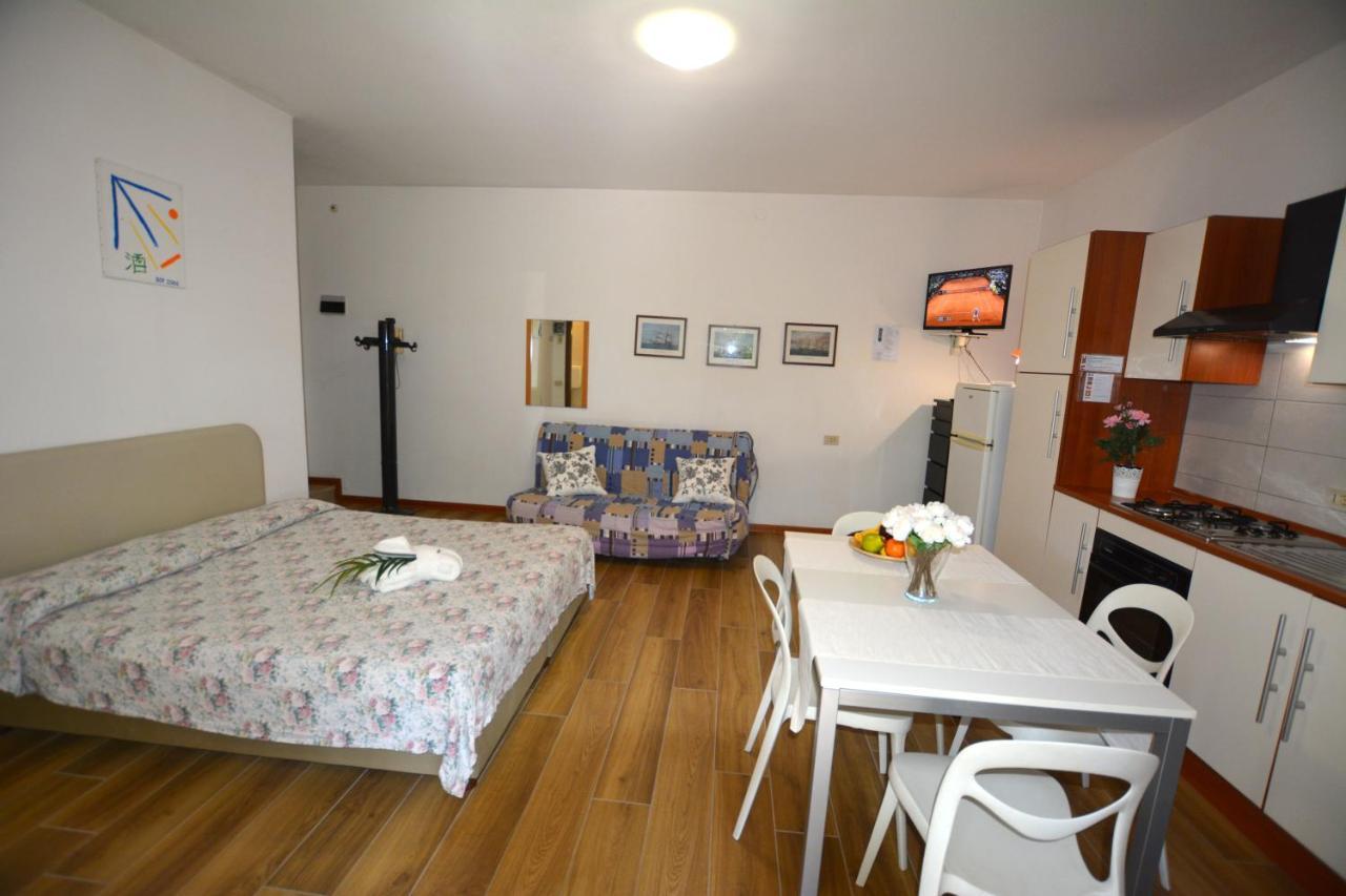 Lignano With Pool Apartment Lignano Sabbiadoro Exterior photo