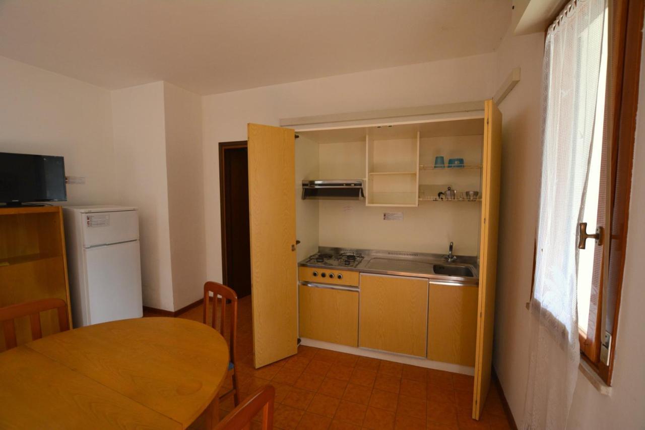 Lignano With Pool Apartment Lignano Sabbiadoro Exterior photo